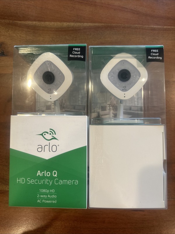 Arlo Q VMC3040-100NAS 1080p HD Wireless Security Camera with Audio gallery