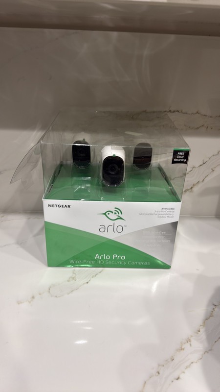 Netgear Arlo Pro Wire-Free HD Security Camera System 3 Cameras Free Cloud