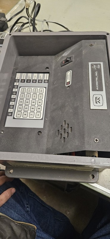 Microtel MCS-250 Autodialer Real Voice Message Unit