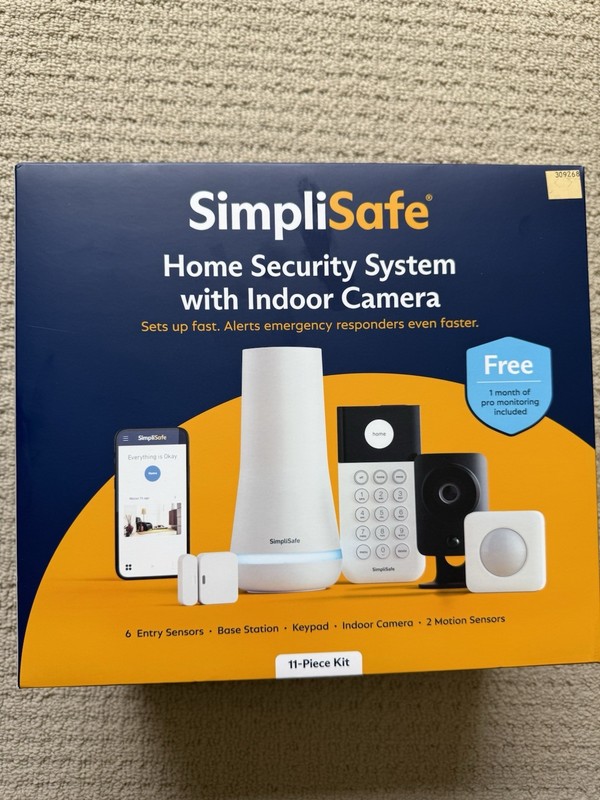 SimpliSafe 11 pc Home Security Kit 1080p Camera, 6 Entry Sensors, 2 motion, base