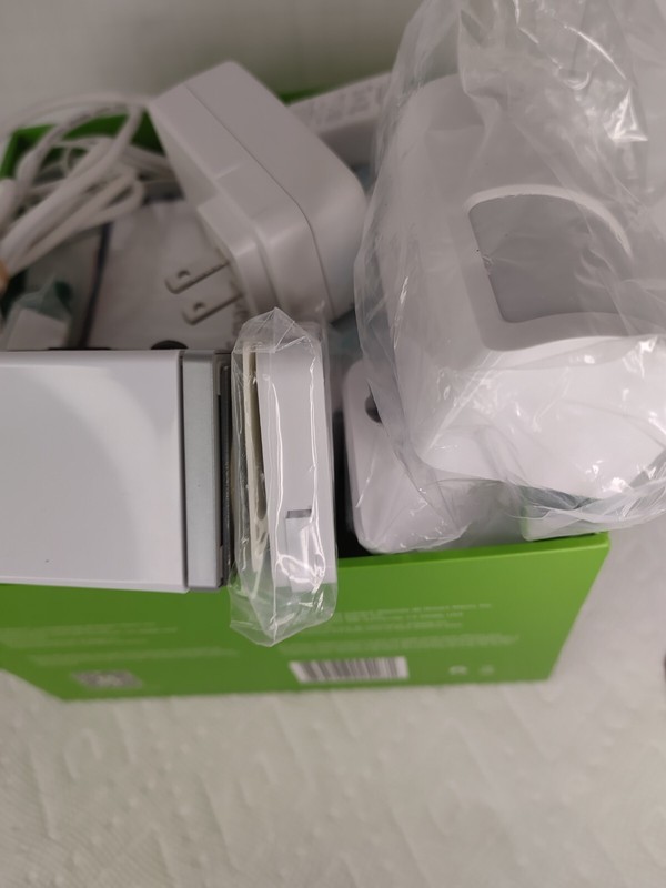 iSmartAlarm Wireless Smart Home Security System. Cube-remote Tag-motion-contact gallery