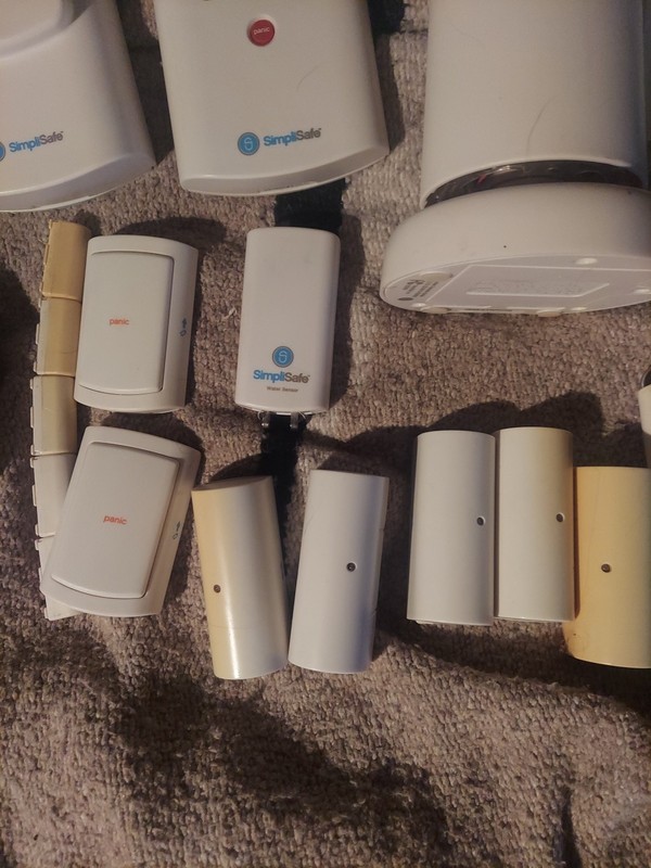 SimpliSafe Home Security System Ton Of Parts gallery