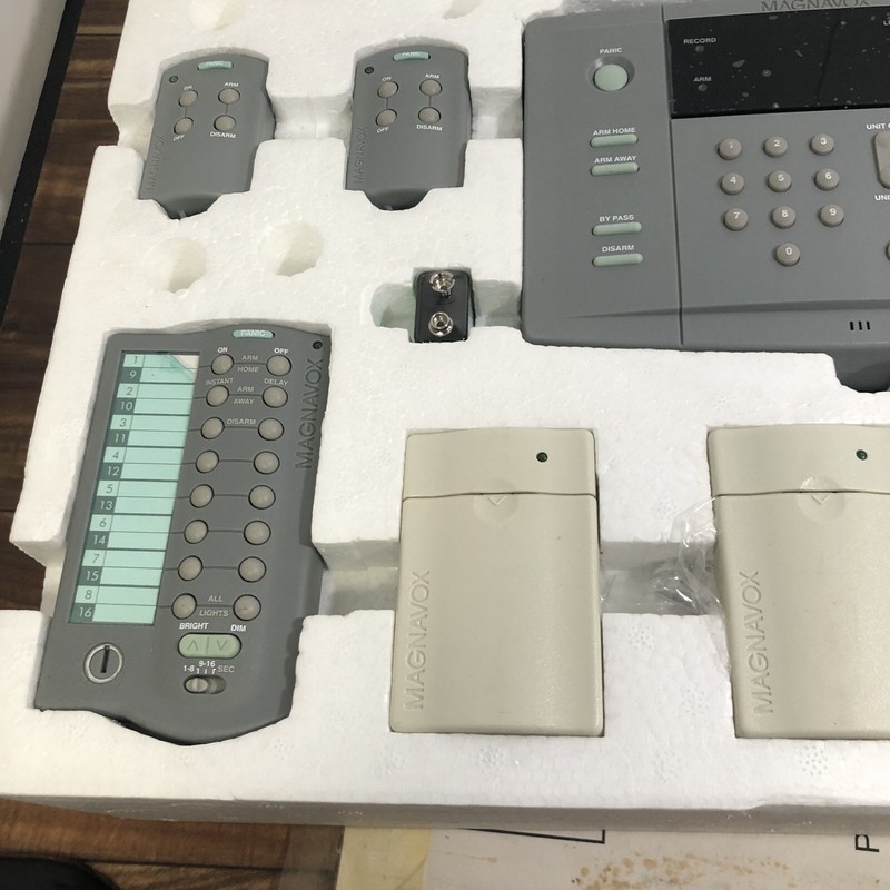 Magnavox OHC601 Wireless Home Security System Expandable New Complete SEE gallery