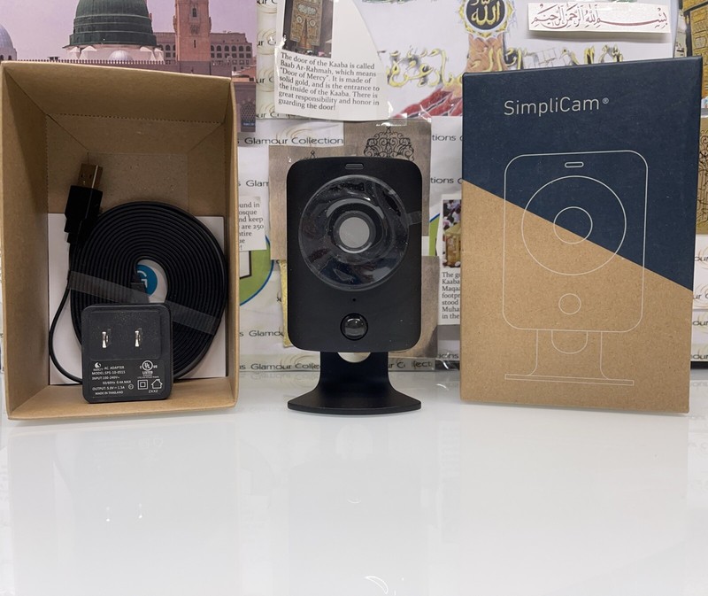 SimpliSafe SimpliCam Indoor HD Wi-Fi Security Camera SSCM1 (C1)