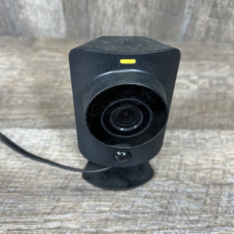 SimpliSafe Simplicam Security Camera SSCM2 As Is Untested Parts Or Repair gallery