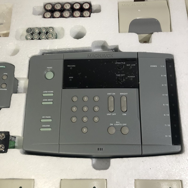 Magnavox OHC601 Wireless Home Security System Expandable New Complete SEE gallery