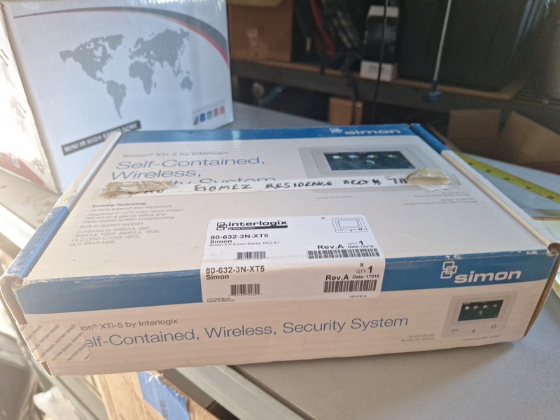 Interlogix 80-632-3N-XT5 Rev A Simon XTi Starter PKG A1