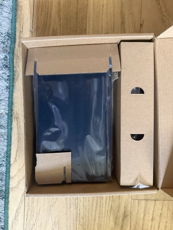 Hanwha Vision SPO-8315 83W PoE Injector gallery