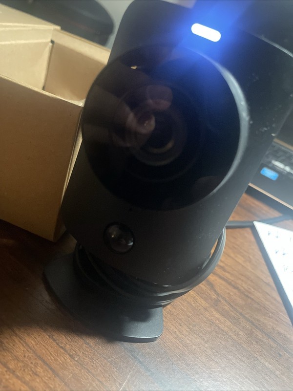 SimpliSafe SimpliCam Indoor Security Camera – Tested – With Original Box