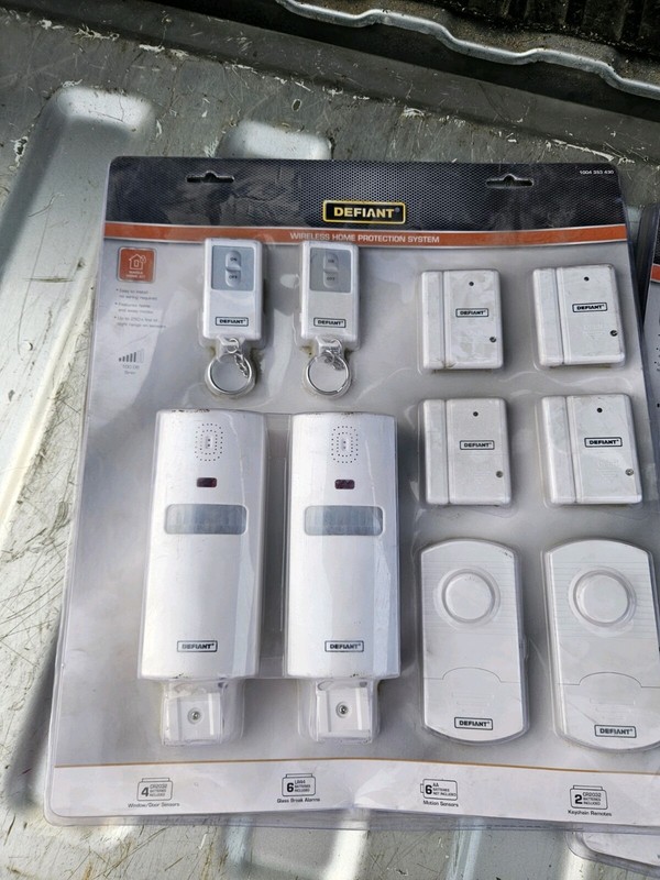 Lot of 3 Defiant Wireless Home Security Protection System Complete 4 Door/window gallery