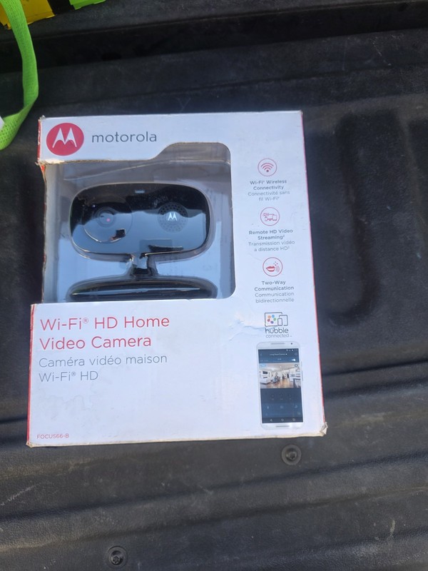 Motorola FOCUS66-B Wi-Fi HD Home Monitoring Camera used with box