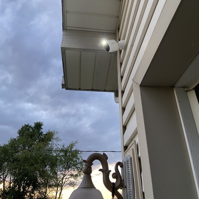 Arlo Ultra 2 4K Wireless Security Camera System with Dual-band WiFi and SmartHub gallery