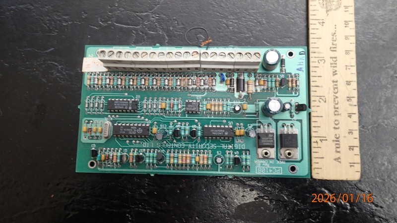DSC PC4108 Expansion Module Board Pre Owned but working gallery