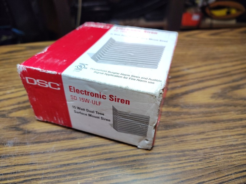 DSC Electronic Siren SD 15W-ULF 15 Watt Dual Tone Surface Mount Siren gallery