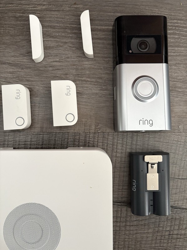Ring Alarm 4HB1U9-0EN0 8-Piece Home Security Kit Only Doorbell #MB1262 gallery