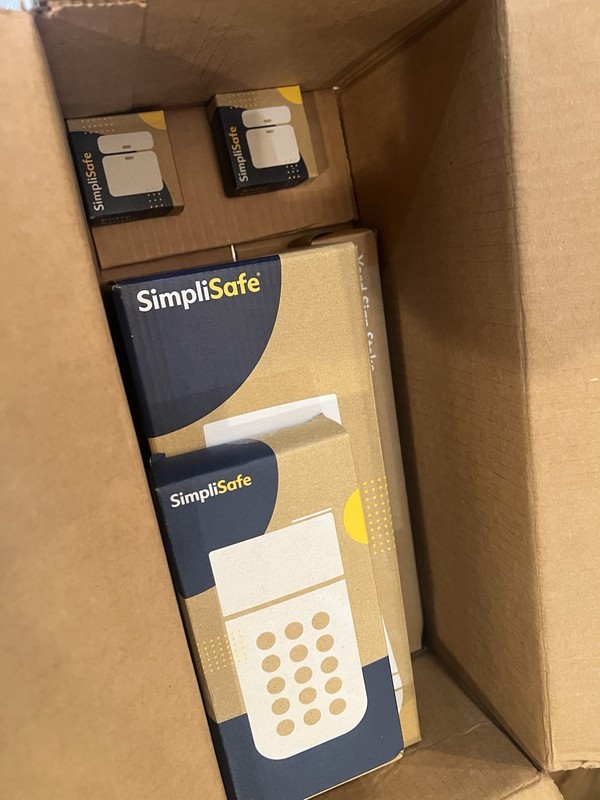 SimpliSafe Security System Kit Home Security Brand New Sealed Fast Shipping