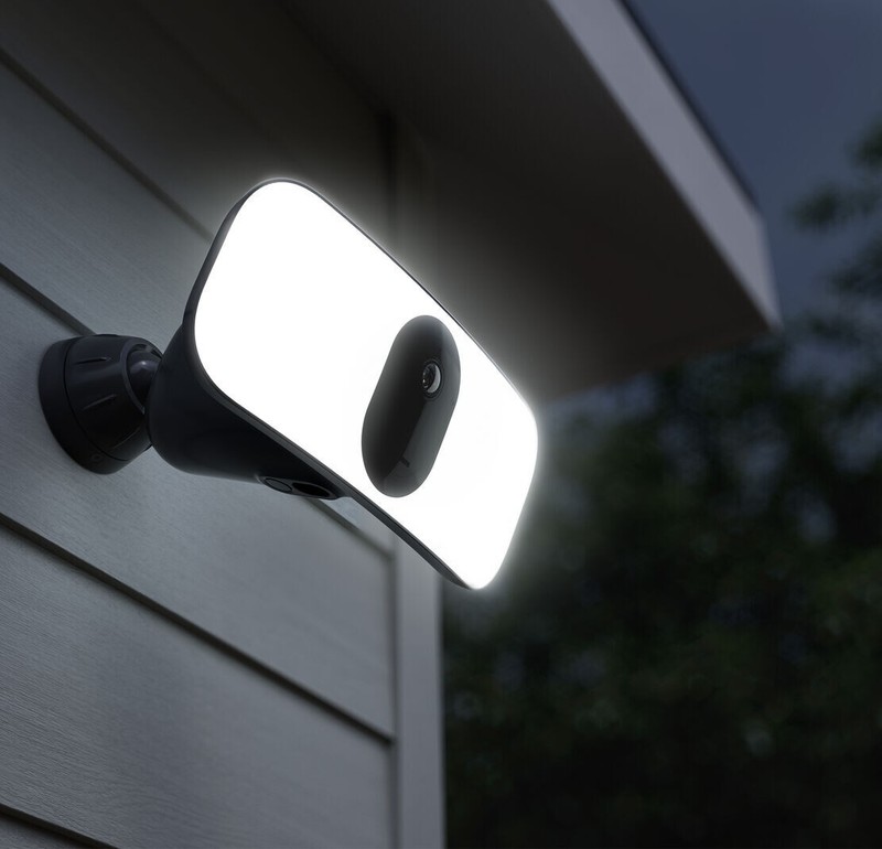 Arlo Pro 3 Wireless Outdoor Floodlight/Security Camera-Black FB1001B-100NAS NEW gallery