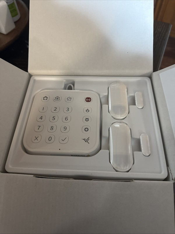 Arlo Home Security System 6-in-1 2 Sensor 8-in-1 Keypad Sensor Hub gallery