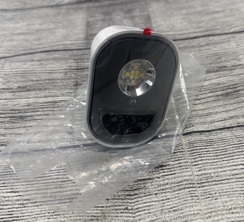 Arlo Motion Alert Security Smart Light ONLY – Model AL1101 – No Bridge/Battery