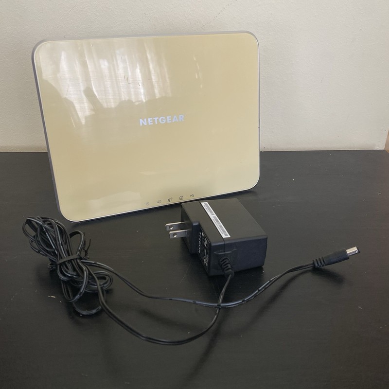 NETGEAR VMB3000 Arlo Base Station with Power Adapter