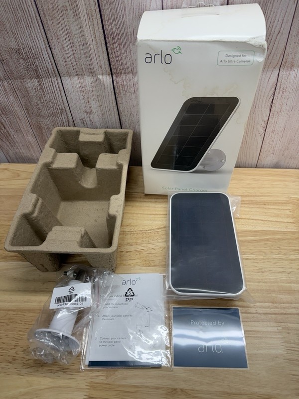 ARLO White Solar Panel Charger VMA5600-10000S Ultra Box Dented NOB Open Box