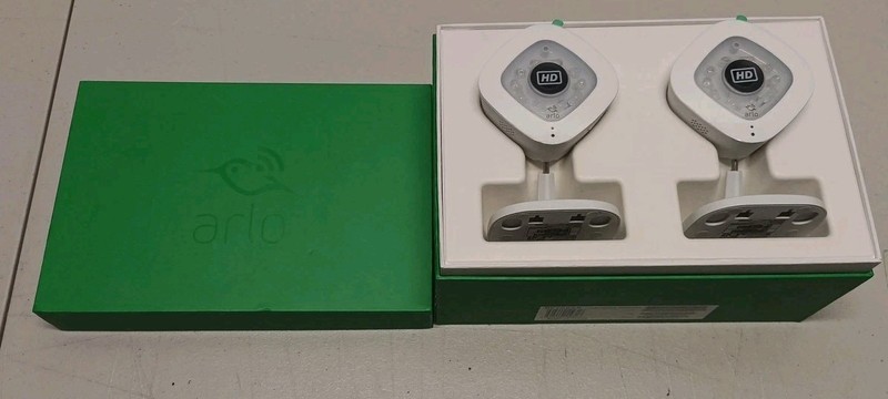 Arlo Q VMC3040-100NAS 1080p HD Wireless Security Camera with Audio Replacment!