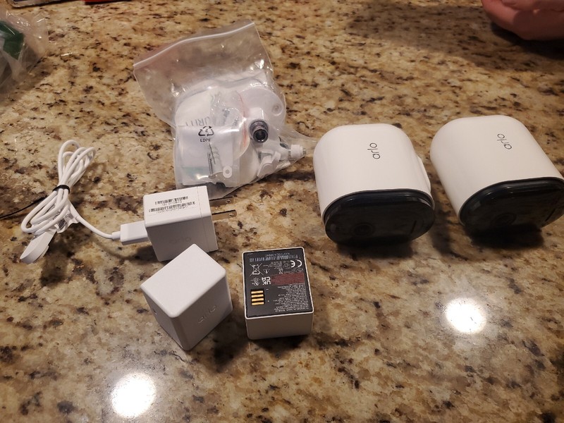 Arlo - Pro 4 Spotlight Camera, 2 Pack - VMC4250P - White