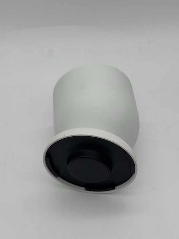 Google Nest Cam Outdoor or Indoor Battery 2nd Gen 1-Pack White gallery