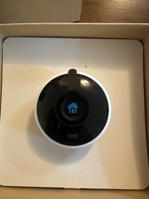 Nest NC2100ES Outdoor Security Camera gallery