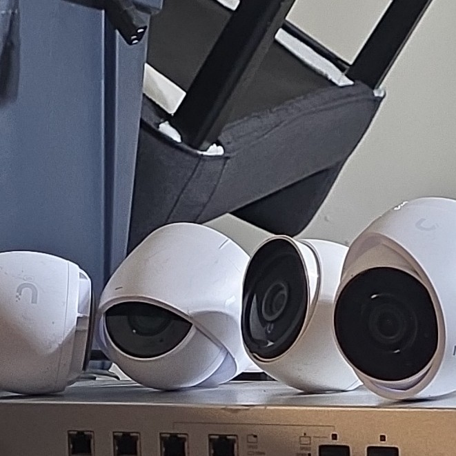Ubiquiti UniFi Security Gateway IP Camera System w/ 4 Cameras Indoor/Outdoor gallery