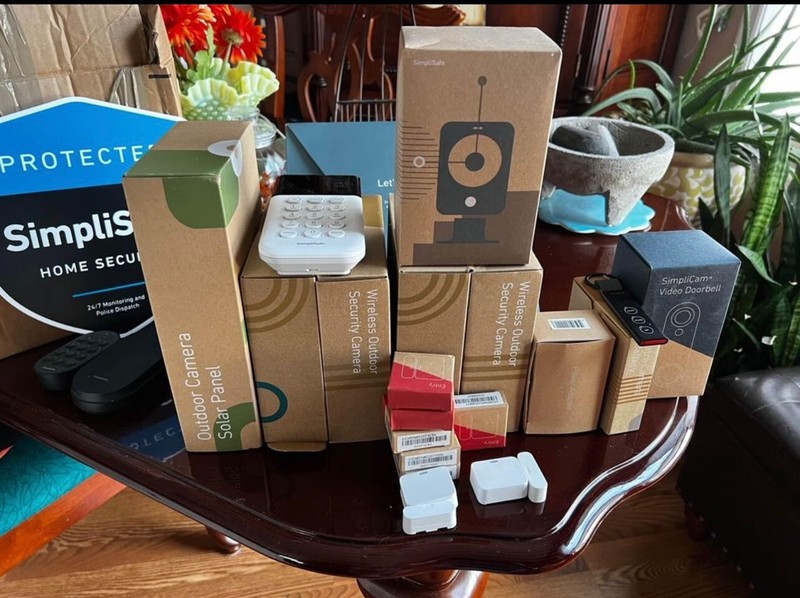 Complete Simplisafe Home Security System NEW & Used (read)