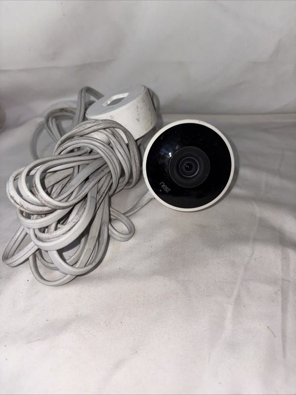 Google Nest 1st Generation A0033 White Weatherproof Night Vision Outdoor Camera gallery