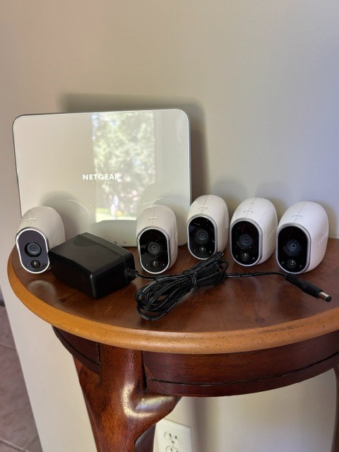 Netgear Arlo VMB3000 Security Camera System-base station and 5 Cameras