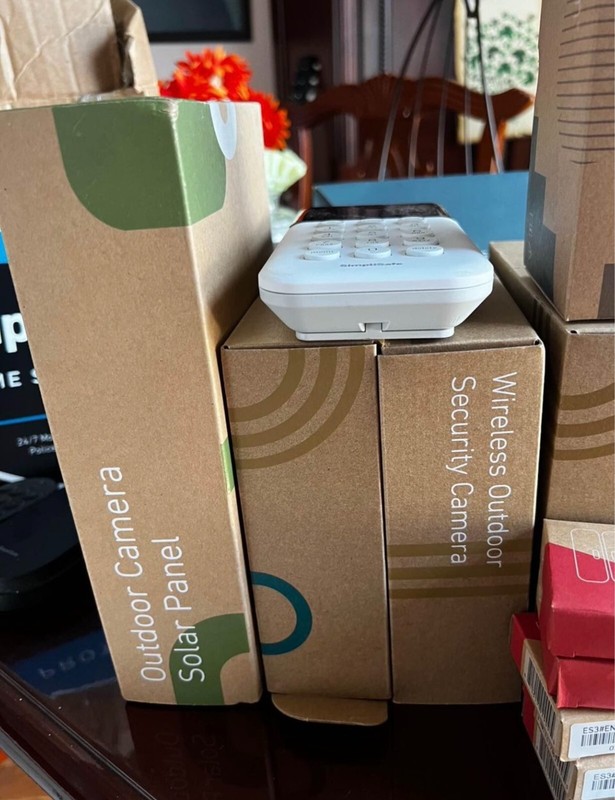 Complete Simplisafe Home Security System NEW & Used (read) gallery