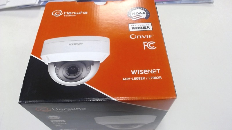 Wisenet Hanwha Techwin ANV-L7082R 4MP 3.3~10.3mm Lens Network Security Camera gallery