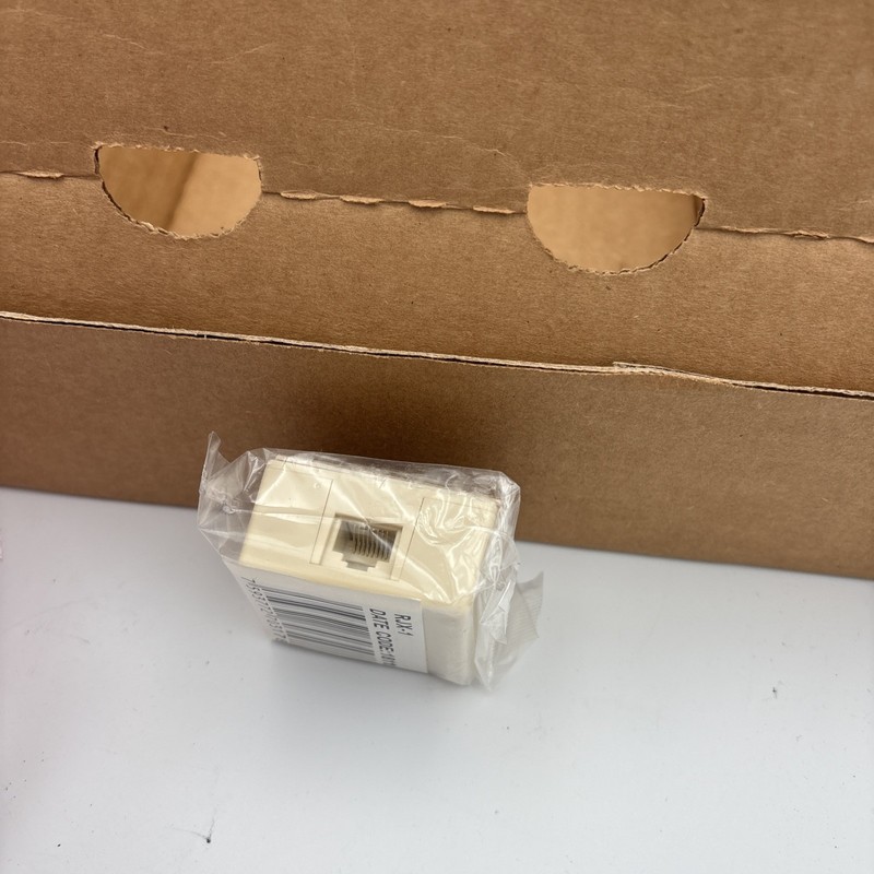 GE Simon Interlogix XT 600-1054-95R-SUM4 Home Security Unit With Battery gallery