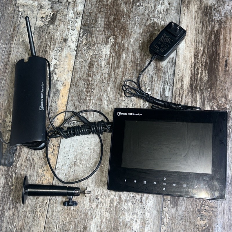 Bunker Hill Security Wireless Surveillance System Receiver 62368 1 camera works