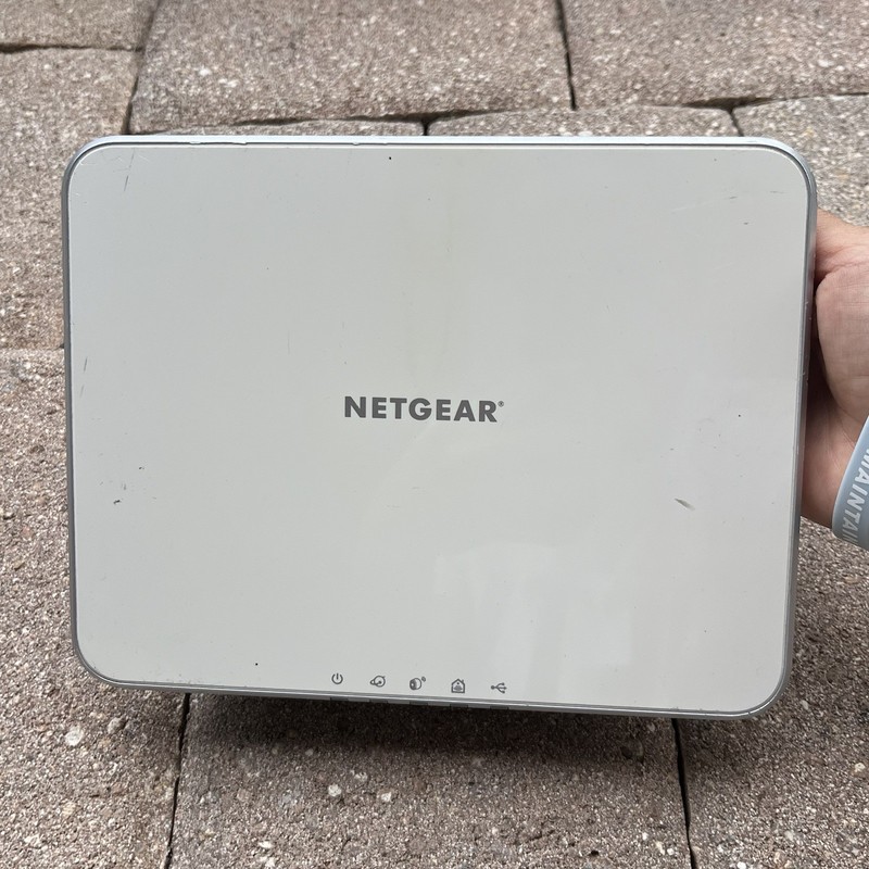 Netgear Arlo Base Station VMB3000 Wireless Router -No Power cord