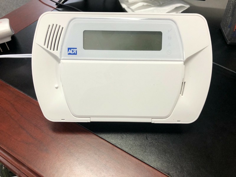 ADT SCW9057G-433 Wall Transformer and Control Panel AC Power (Count 2)