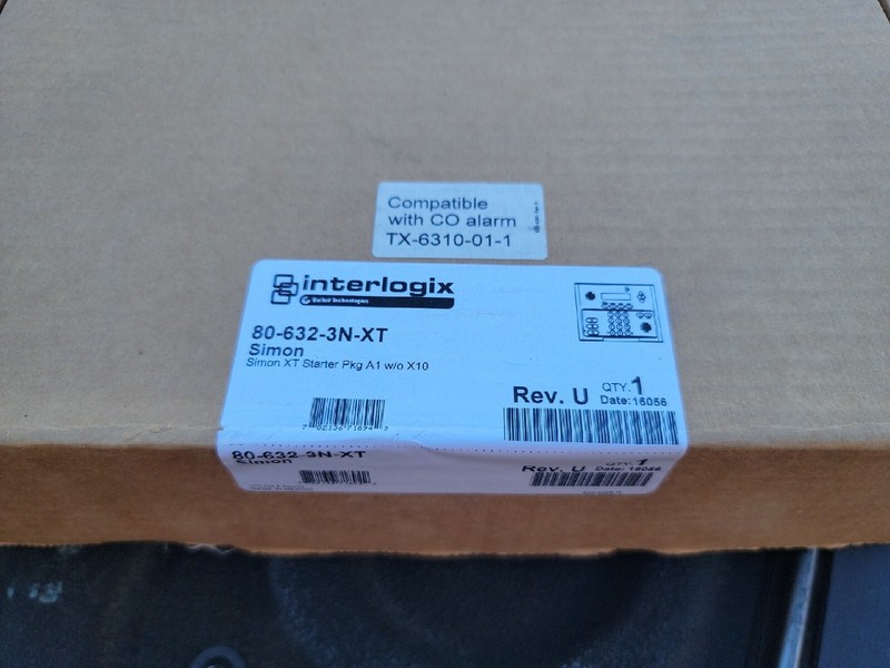 INTERLOGIX 80-632-3N-XT SIMON XT Starter Pkg A1 w/o X10 OPEN BOX
