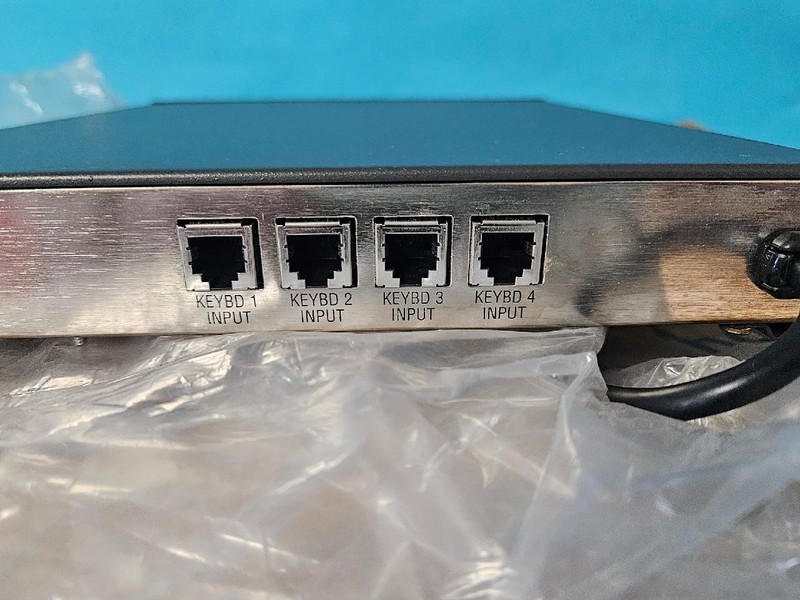 NEW BOSCH LTC 2604/60 MULTIPLEXER KEYBOARD PORT EXPANDER 4-PORT SYSTEM gallery