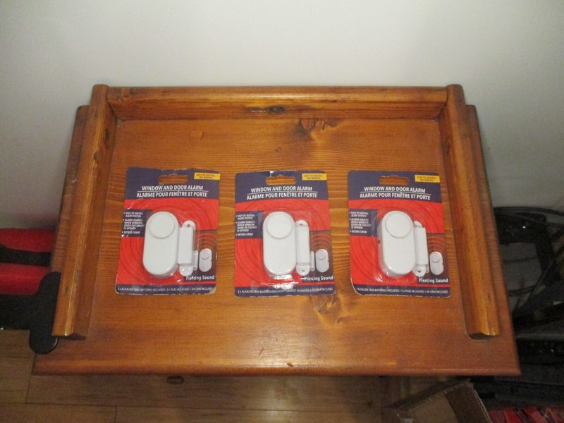 3 pc wireless magnetic window and door alarm with batteries 
