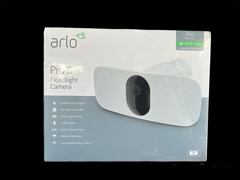 Arlo Pro 3 Floodlight Security Camera – Wireless Outdoor Camera – FB1001 – NWT