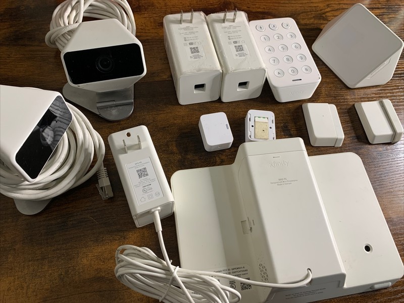 Xfinity Home Security System - Control Panel XH2-TC, Modem XB7-T, xCam 2 w/ XW4 gallery