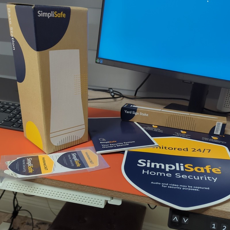 NEW SimpliSafe Home Security Base Control Station GEN3 BS3W plus yard decals