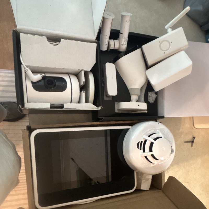 Vivint Complete Wi-Fi Security System 2x 1080p Night Vision Cams White