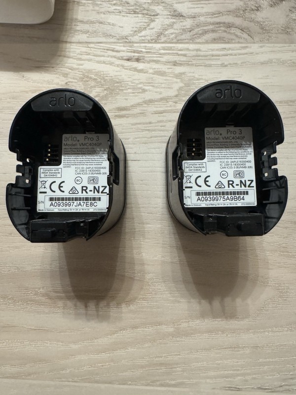 Arlo Pro 3 Set 2 Pack Security Camera VMC4040P, With Battery’s,Tested Working. gallery