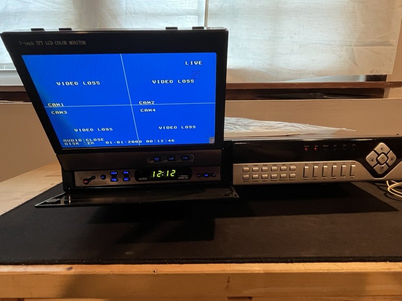 Digital QSDF8204 Video Security Recording System with Camera & Accessories