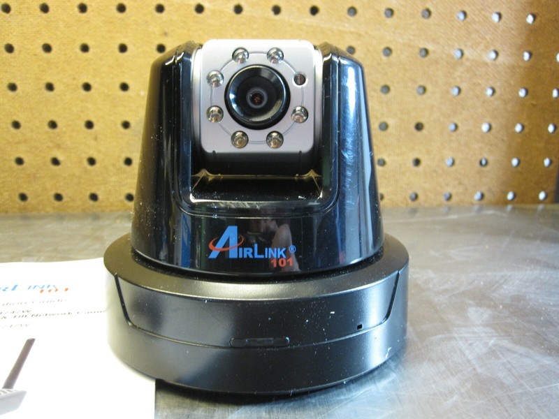 Airlink101 SkyIPCam AICN1747W Pan/Tilt Network Wireless Security Camera