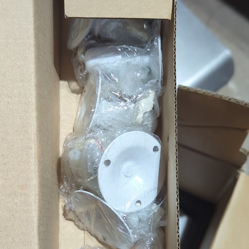 lots of 5 Zmodo ZP-IB15-W Wi-Fi Wireless 4-Cam 1080p Indoor/Outdoor IP System W gallery
